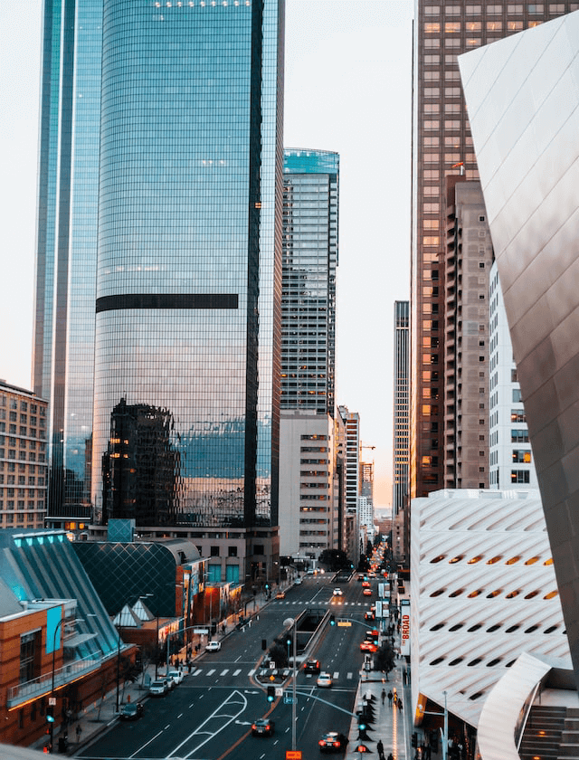 washington skyline with bustling street